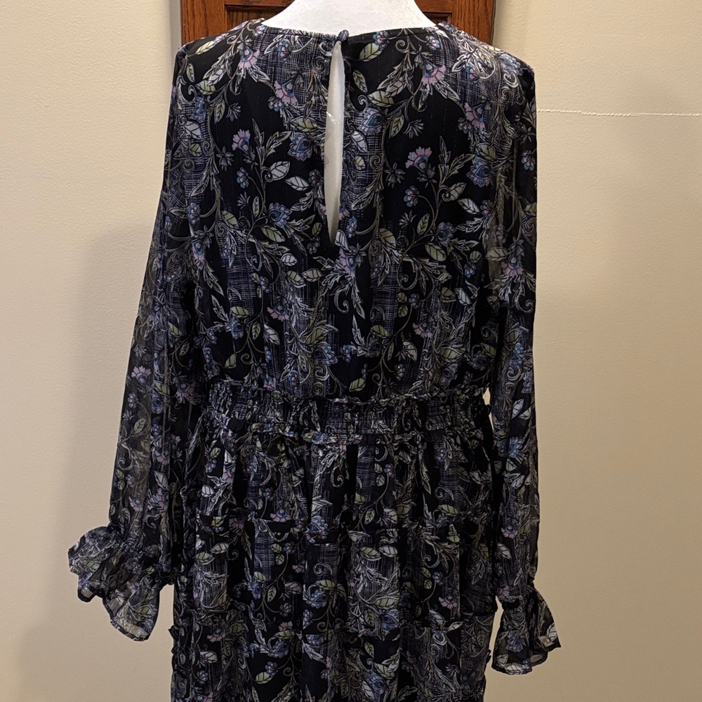 NWT Torrid Black Dress with Floral Accents and long sleeves- size 1X - Picture 8 of 13